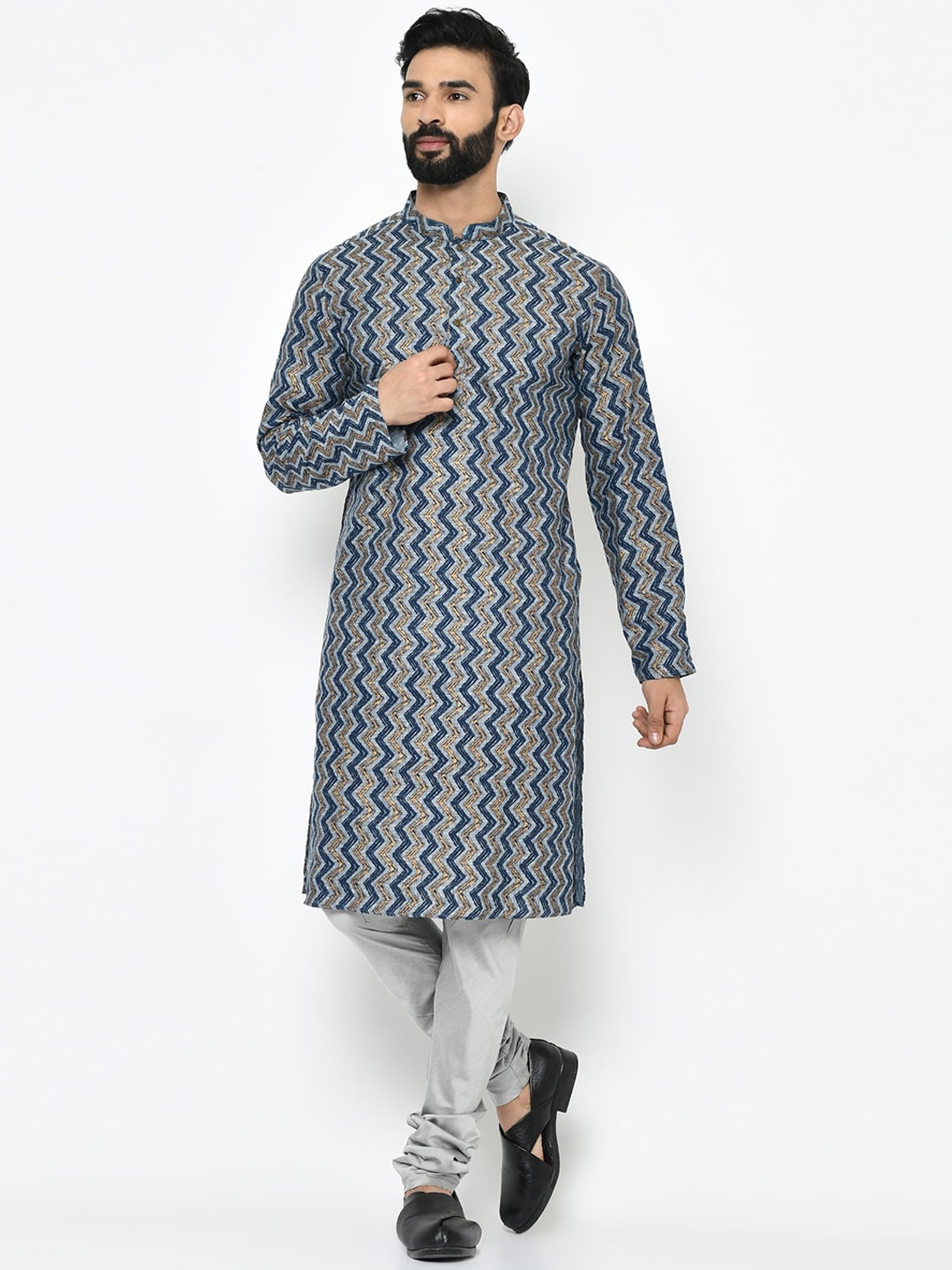 

KISAH Men Blue & Grey Printed Kurta with Pyjamas