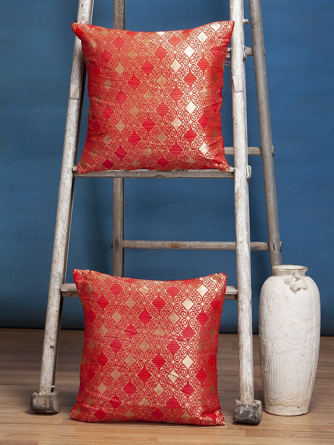 

Alina decor Red & Gold-Toned Set of 2 Ethnic Motifs Square Cushion Covers