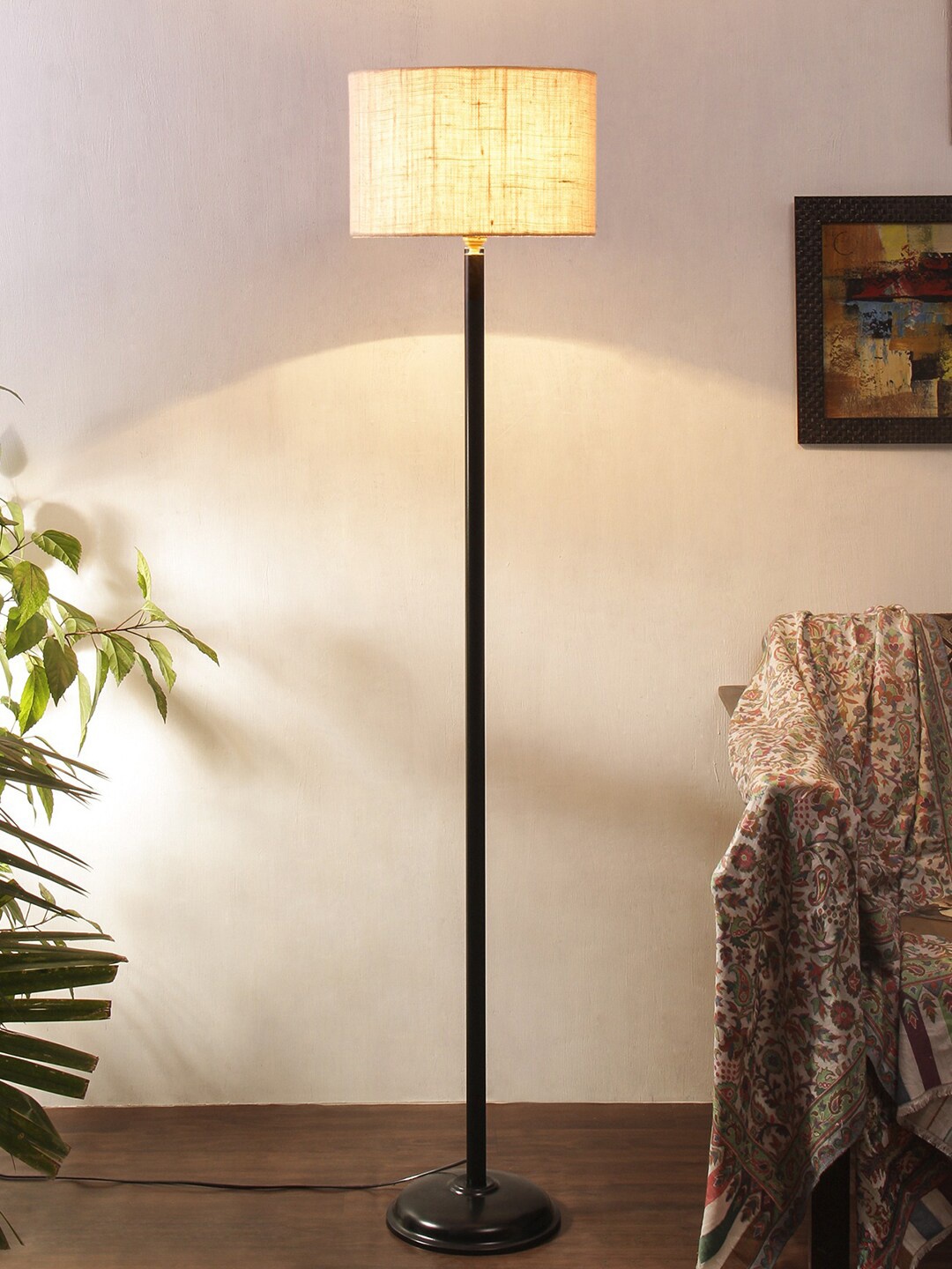 

Devansh White Solid Traditional Iron Club Lamp