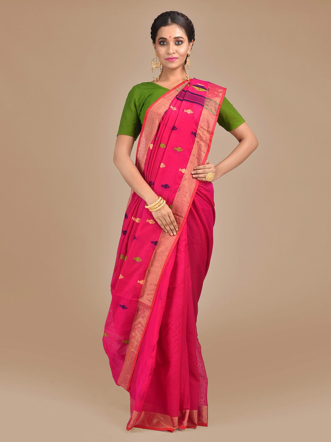 

Mitera Magenta Printed Cotton Blend Handloom Saree