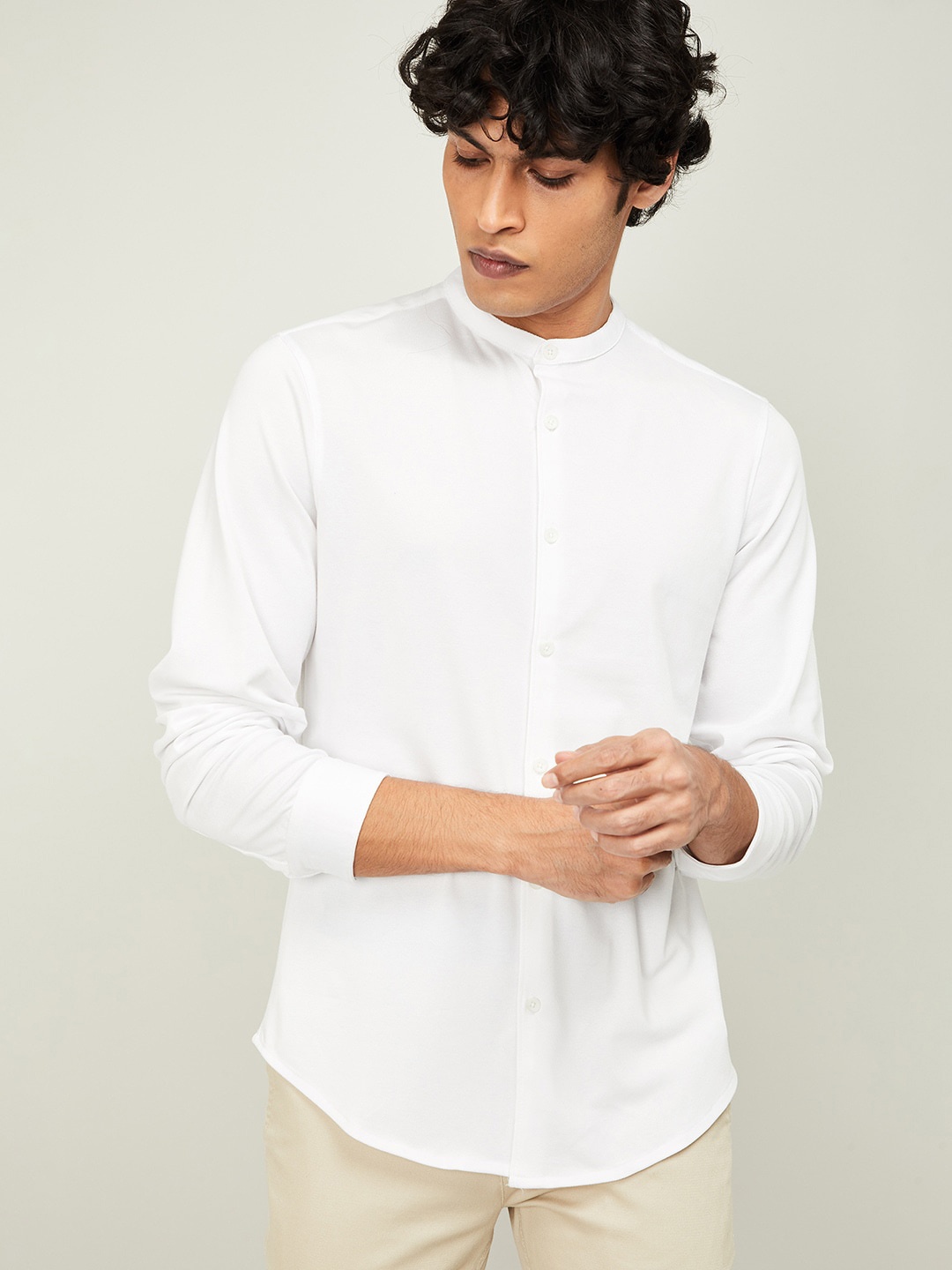 

CODE by Lifestyle Men White Regular Fit Solid Casual Shirt