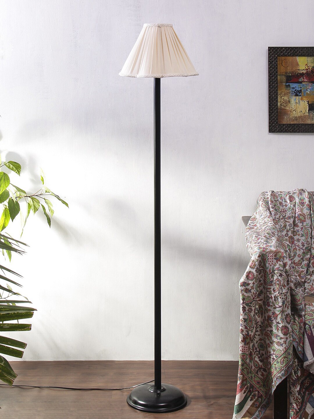 

Devansh Off-White Solid Vintage Iron Club Lamp
