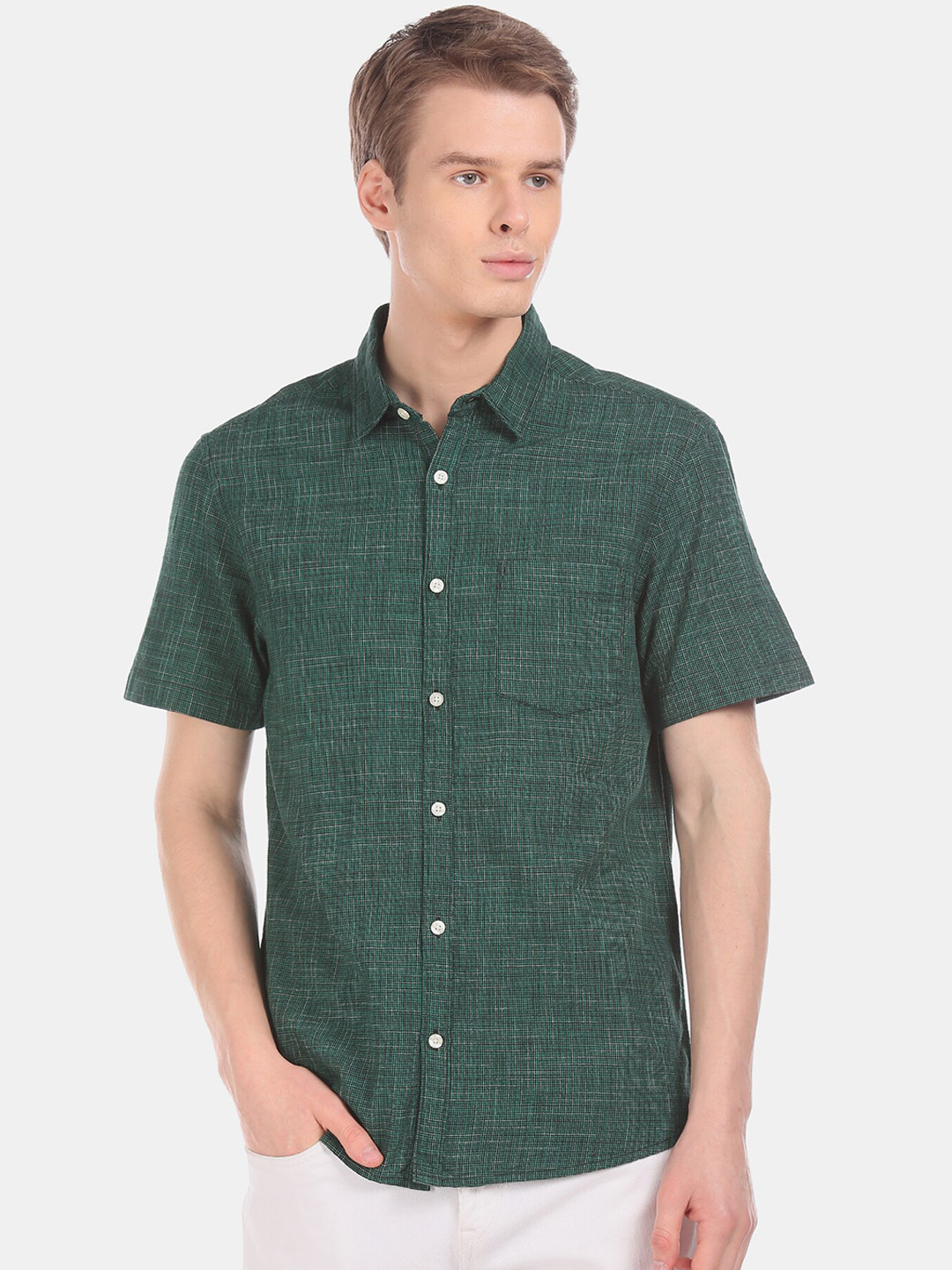 

Ruggers Men Green & Black Regular Fit Checked Casual Shirt