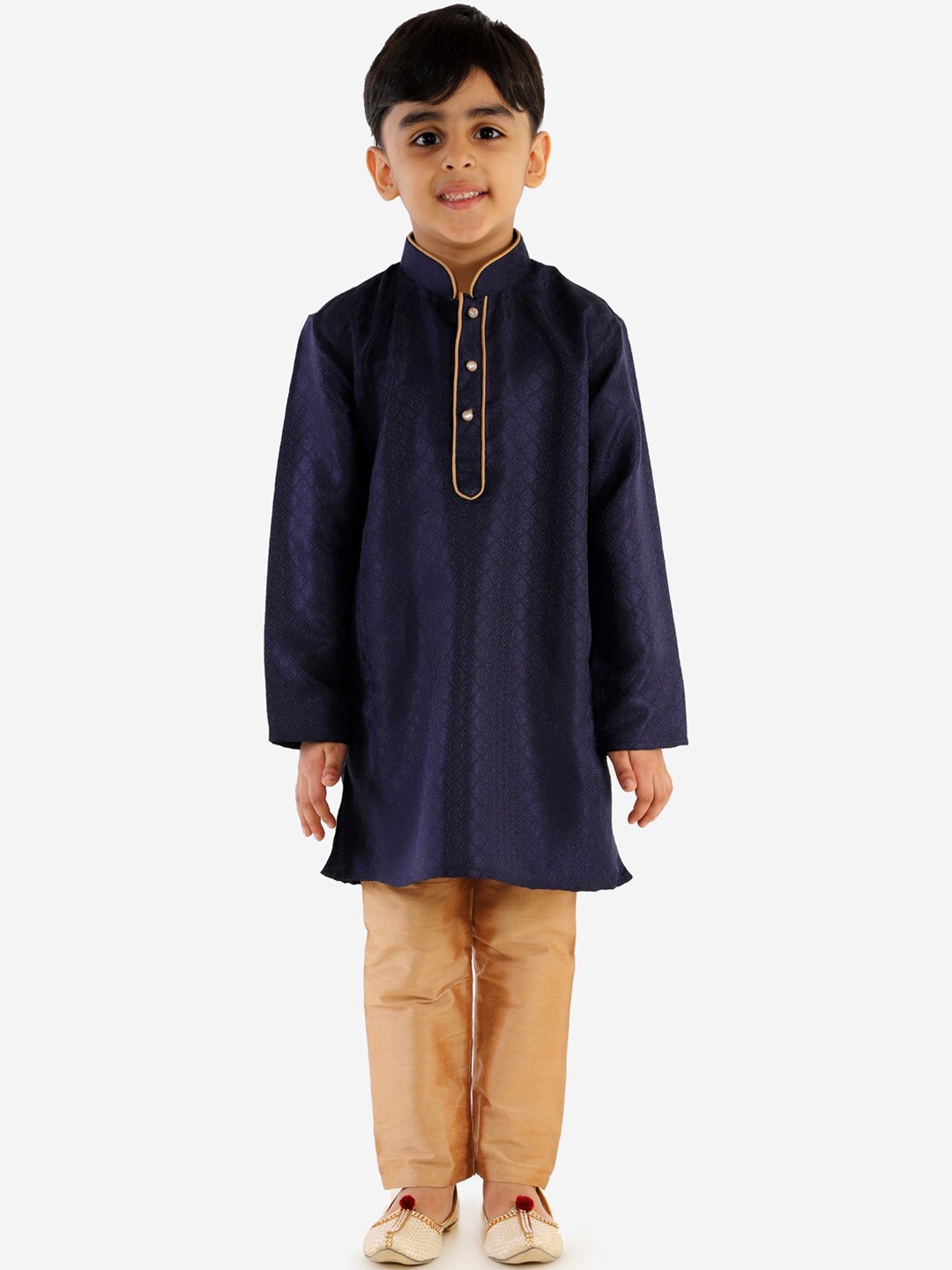 

JBN Creation Boys Navy Blue & Gold-Toned Solid Kurta with Pyjamas