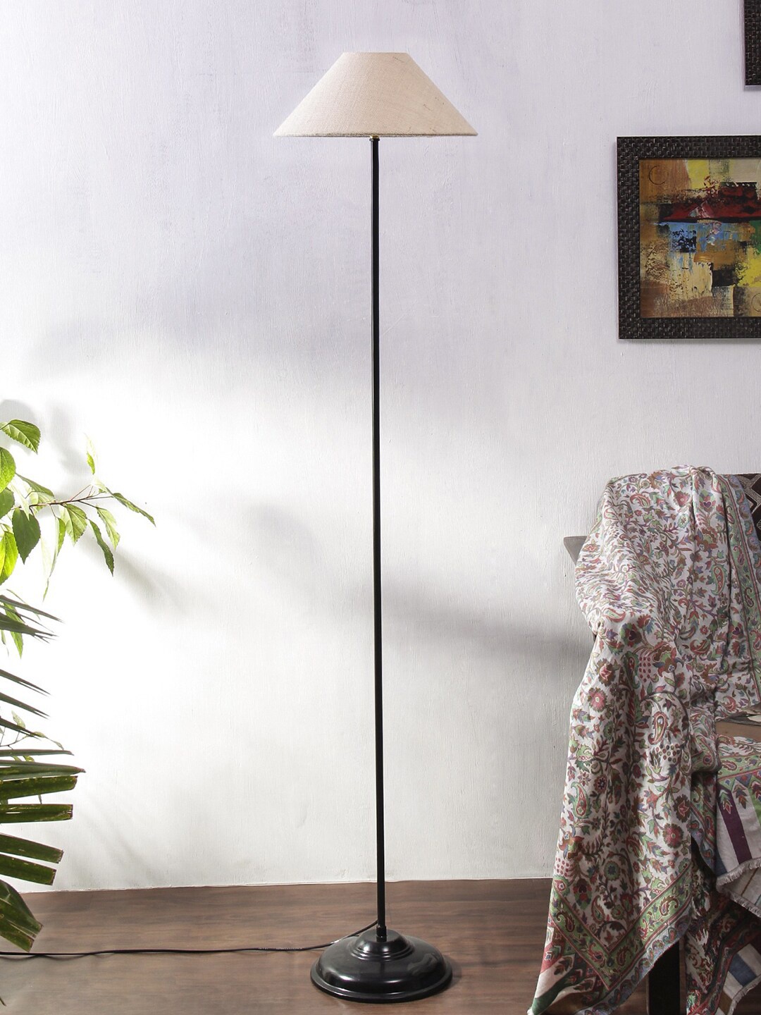 

Devansh White Solid Traditional Club Lamp