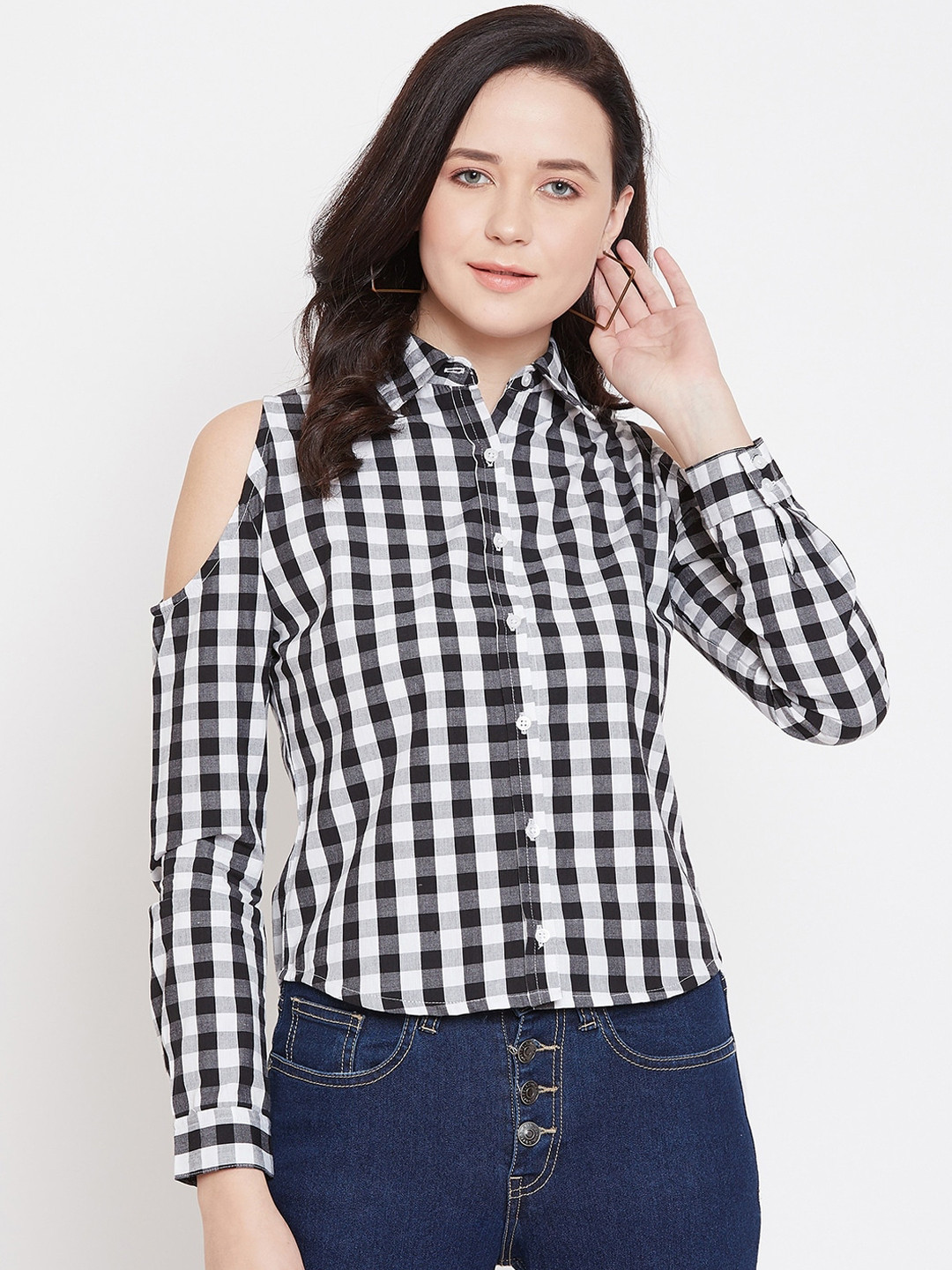 

Hypernation Women Black & White Regular Fit Checked Casual Shirt