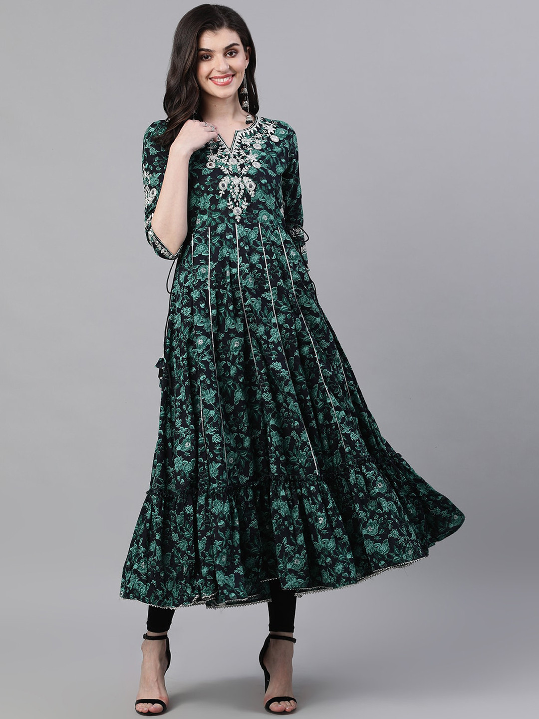

Ishin Women Black & Black Floral Printed Anarkali Kurta