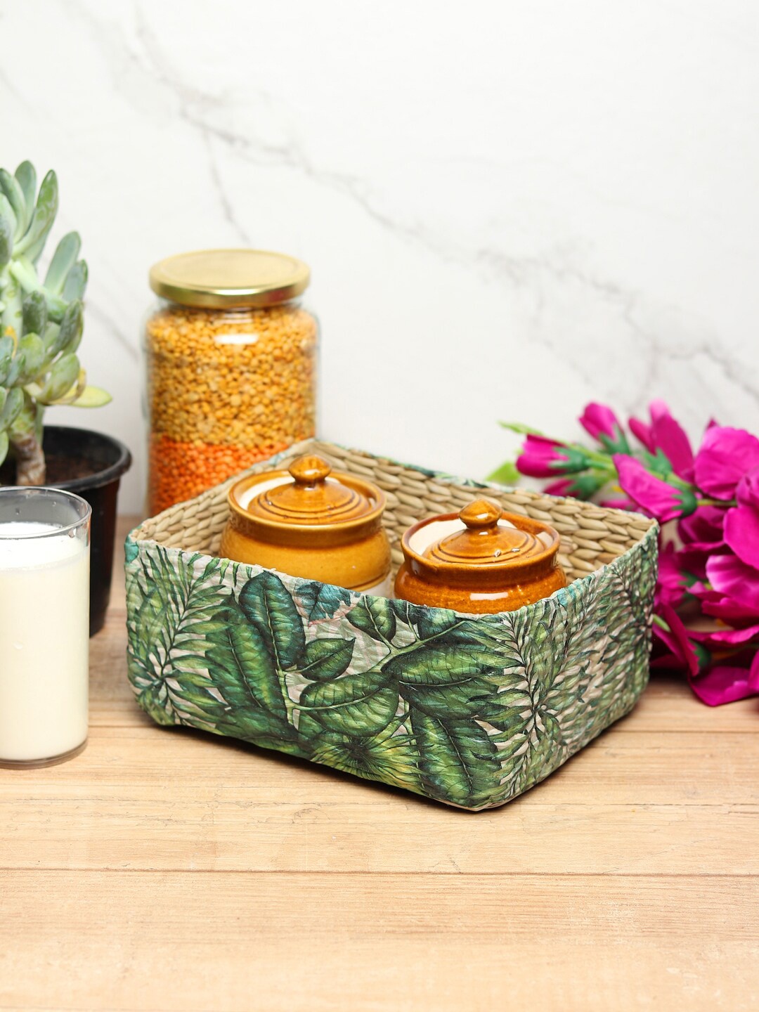 

HABERE INDIA Green & Beige Printed Handmade Sustainable Kouna Grass Decoupage Tray