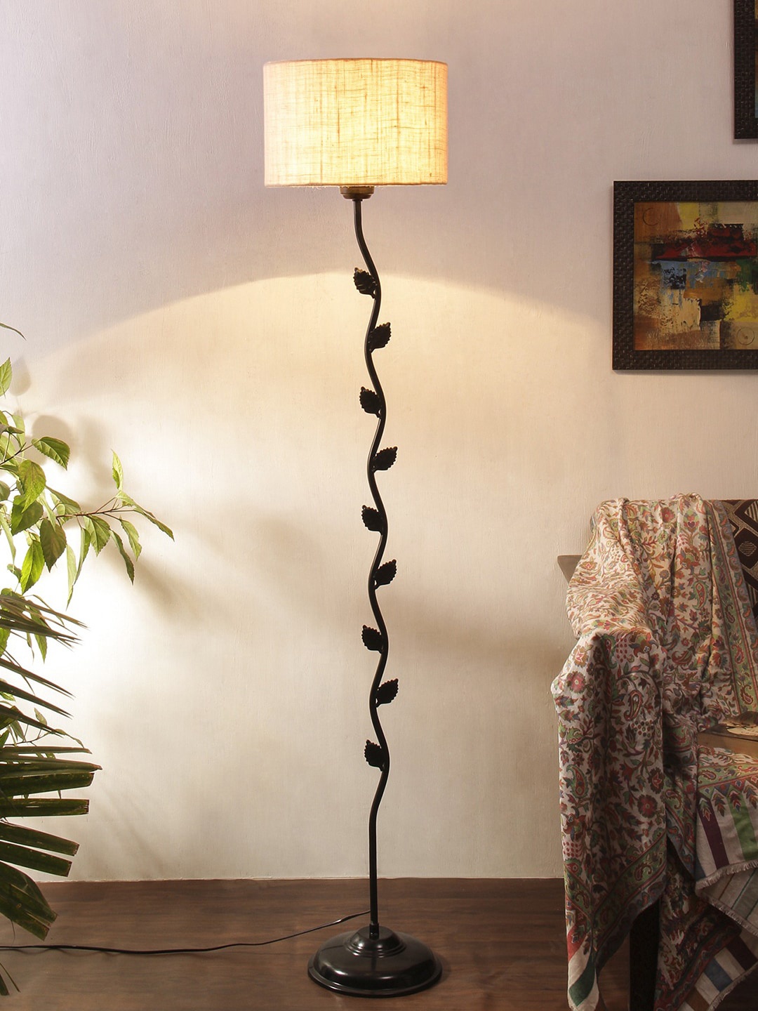 

Devansh White Solid Club Lamp With Shade