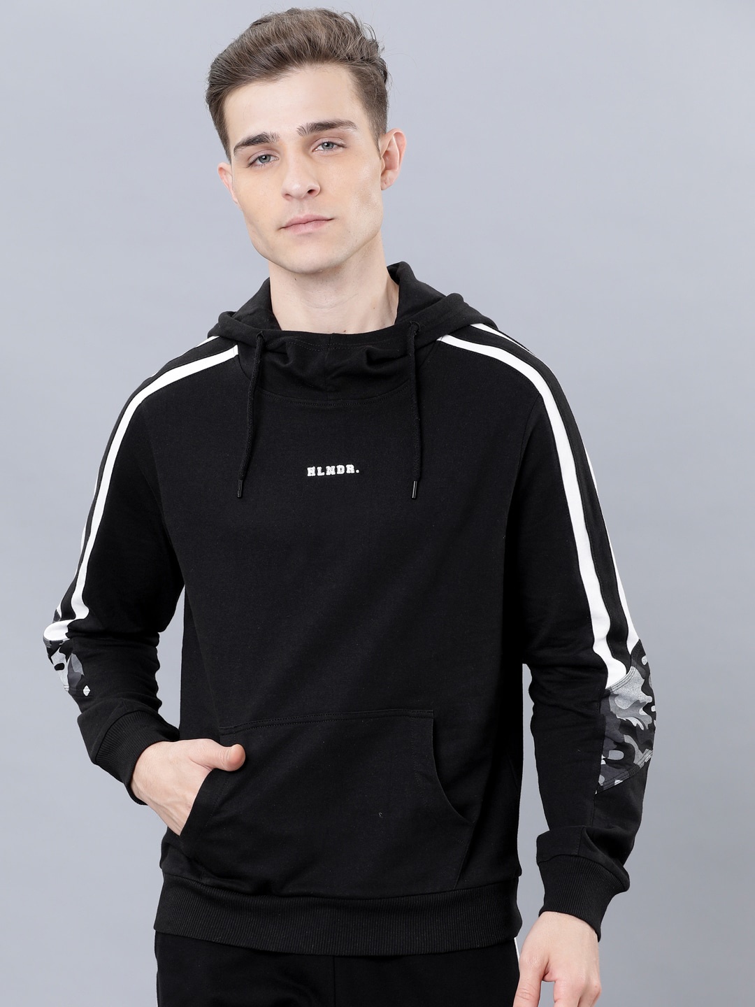 

HIGHLANDER Men Black Solid Hooded Sweatshirt