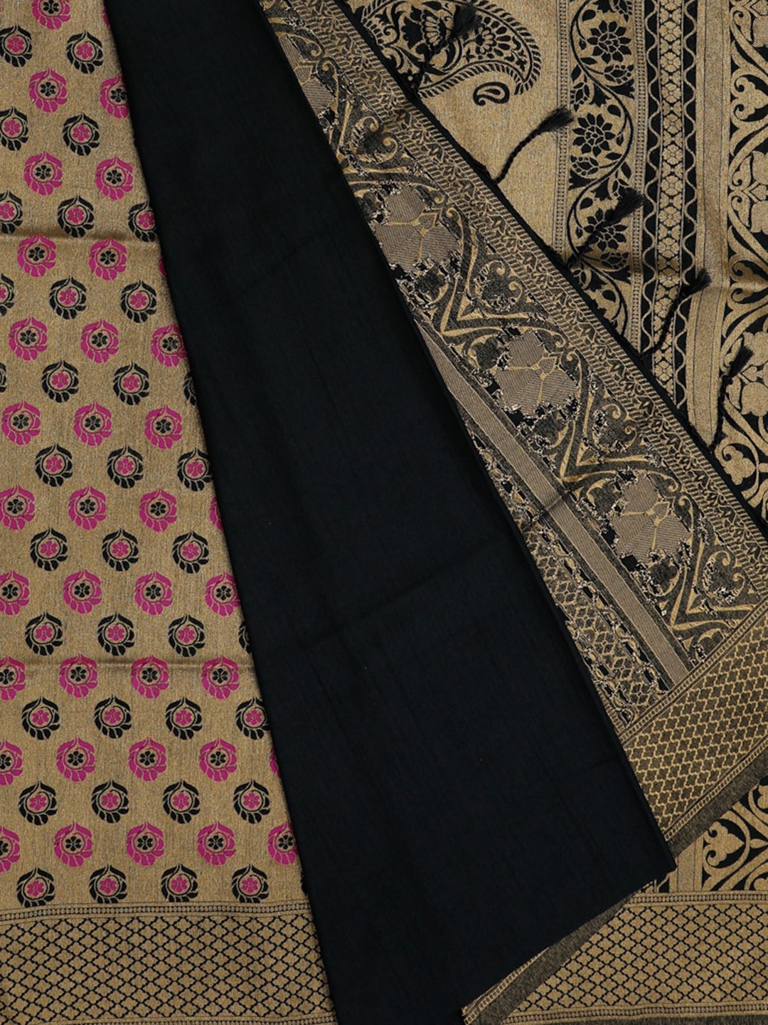 

Bangalore Silk Emporium Black Printed Saree