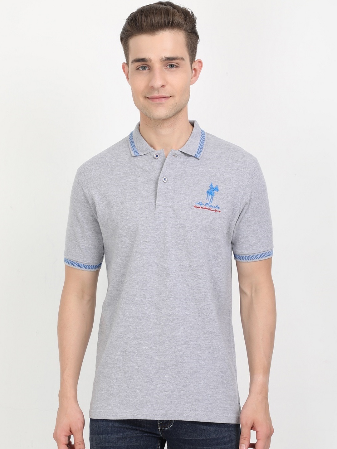 

Masculino Latino Men Grey Melange Solid Polo Collar T-shirt