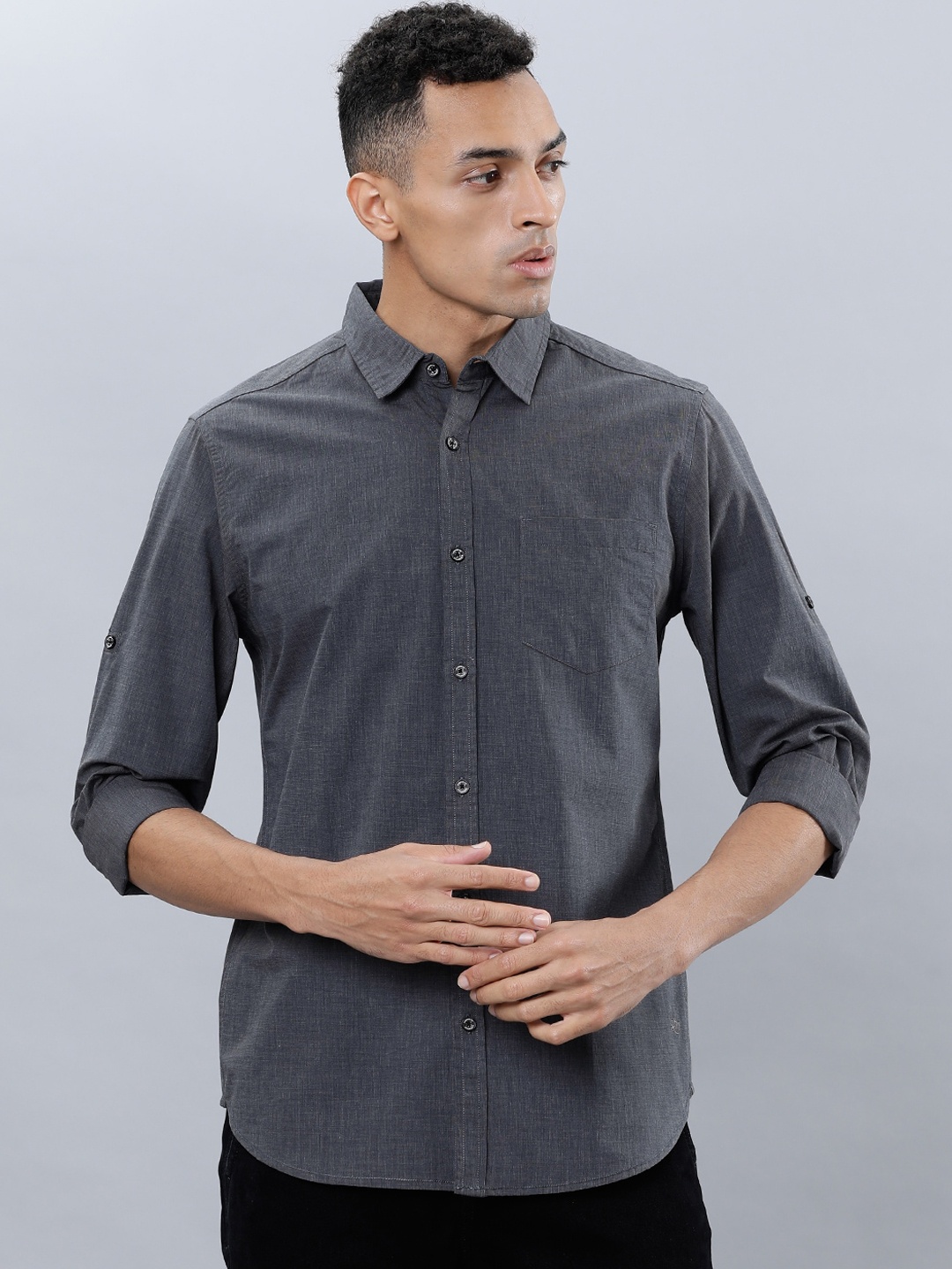 

LOCOMOTIVE Men Charcoal Grey Slim Fit Solid Casual Shirt