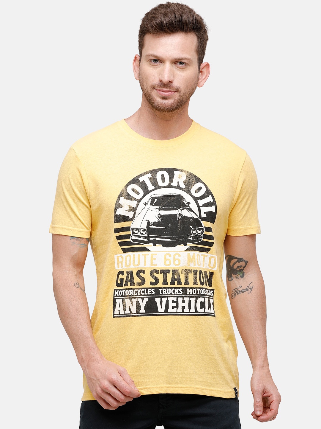 

CAVALLO by Linen Club Men Yellow Printed Round Neck Linen Cotton T-shirt