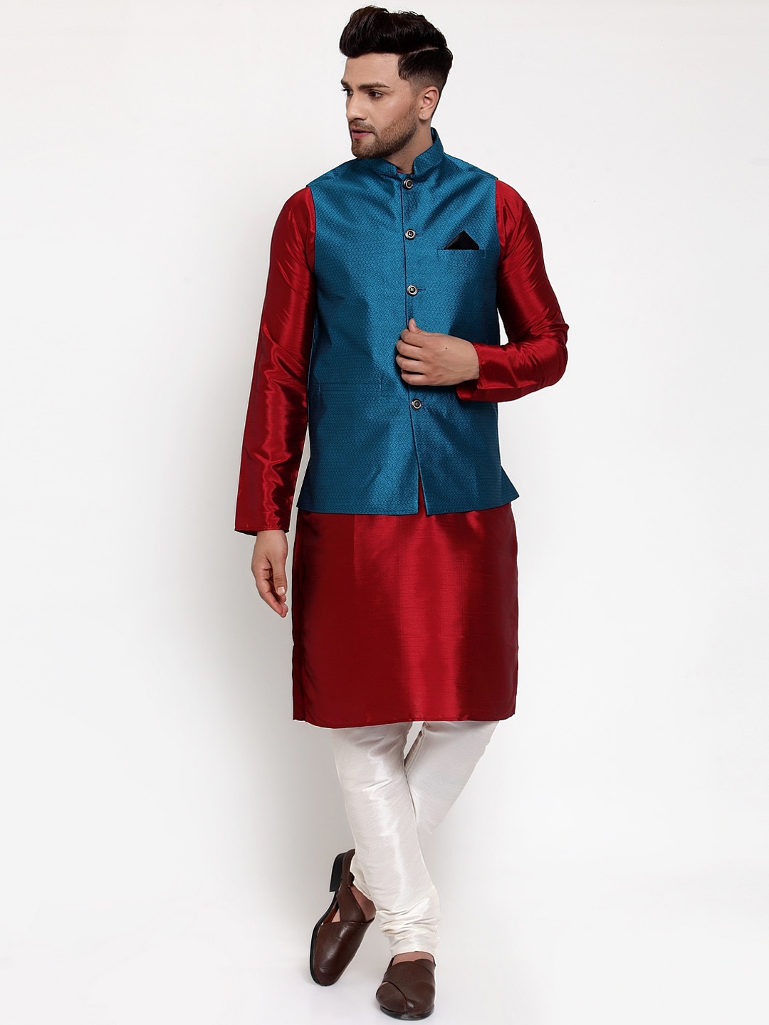 

Jompers Men Maroon & White Solid Dupion Silk Kurta with Churidar & Jacket