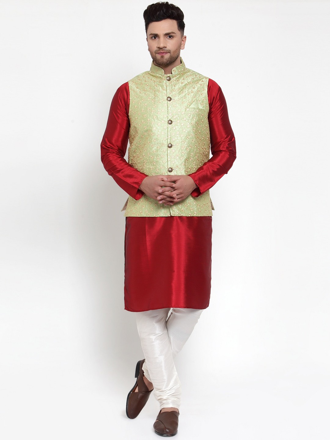 

Jompers Men Maroon & White Solid Kurta with Pyjamas & Nehru Jacket