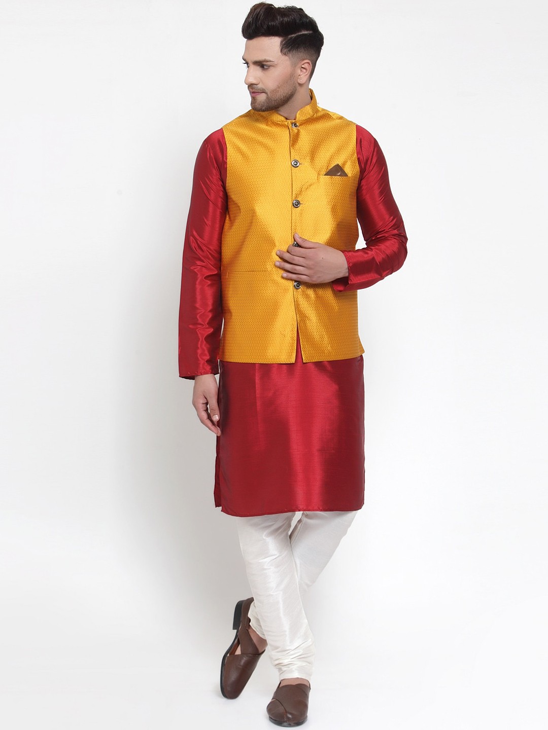 

Jompers Men Red & White Solid Kurta with Pyjamas