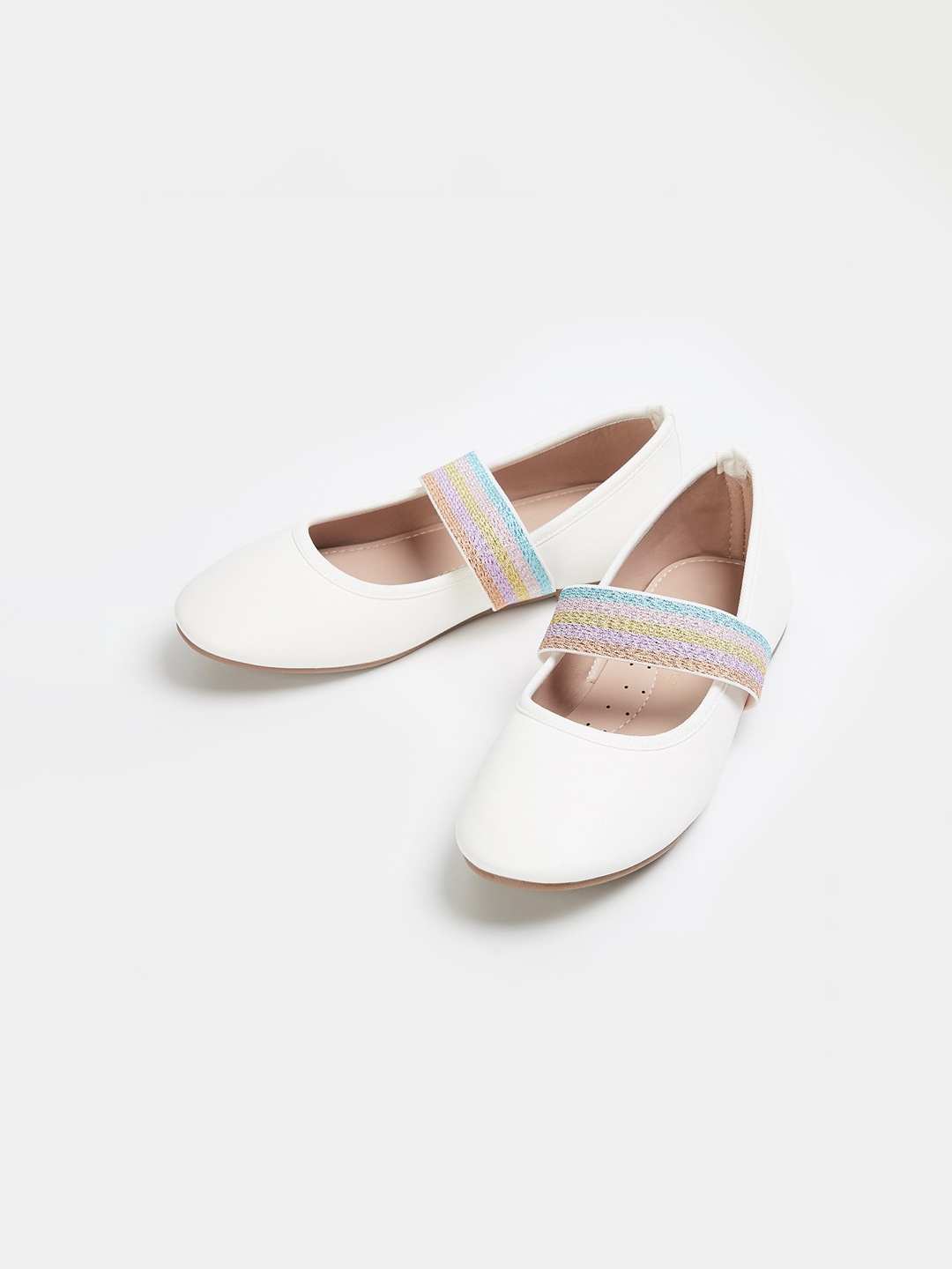 

Fame Forever by Lifestyle Girls White Colourblocked PU Ballerinas