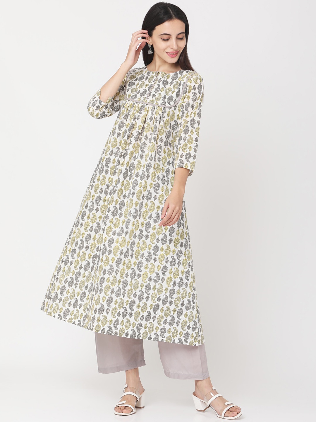 

Saanjh Women White & Grey Printed Kurta with Trousers