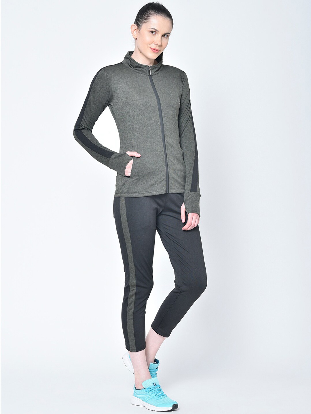 Chkokko Women Olive Green & Black Solid Tracksuit