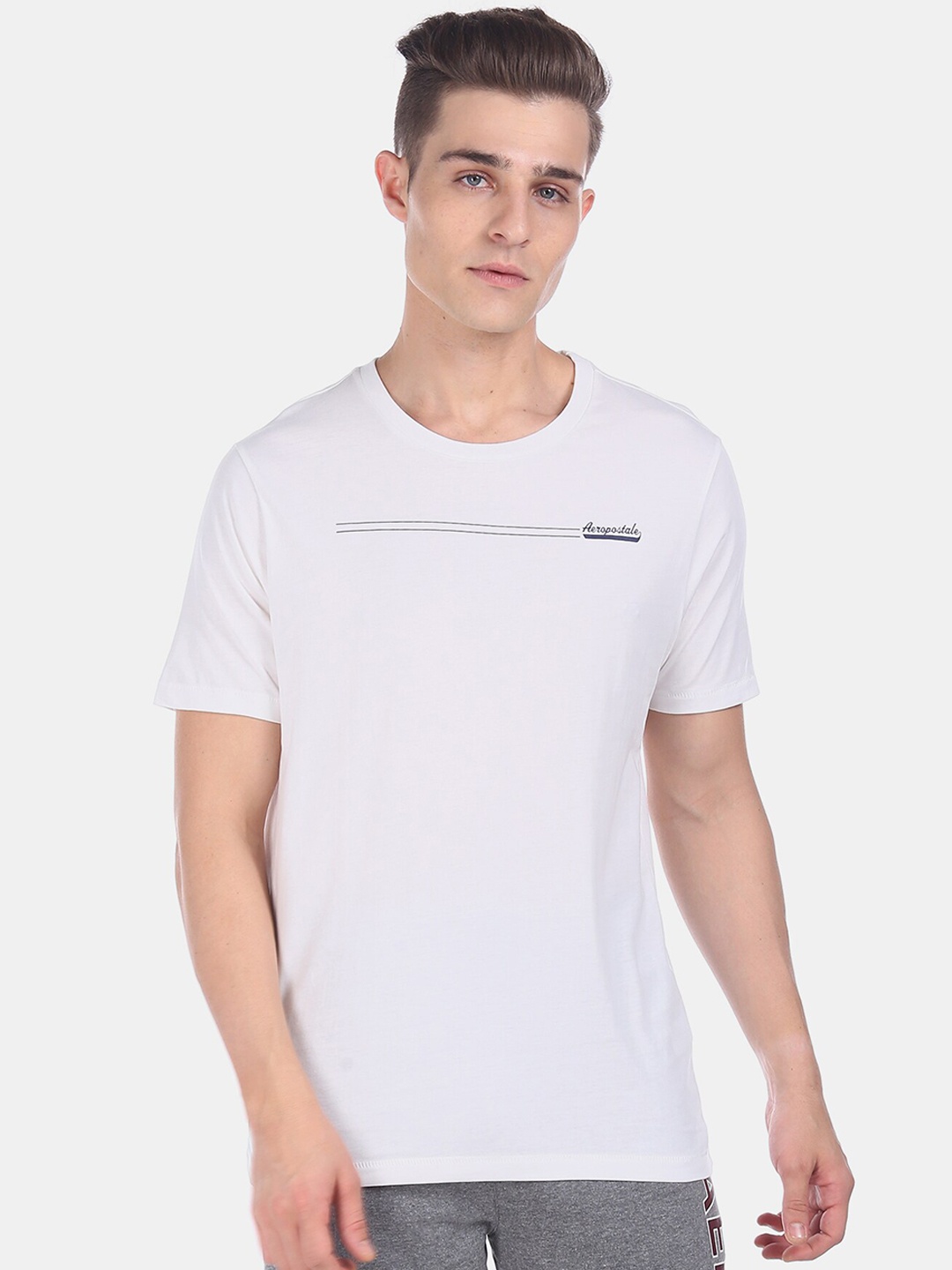 

Aeropostale Men White Solid Round Neck Pure Cotton T-shirt