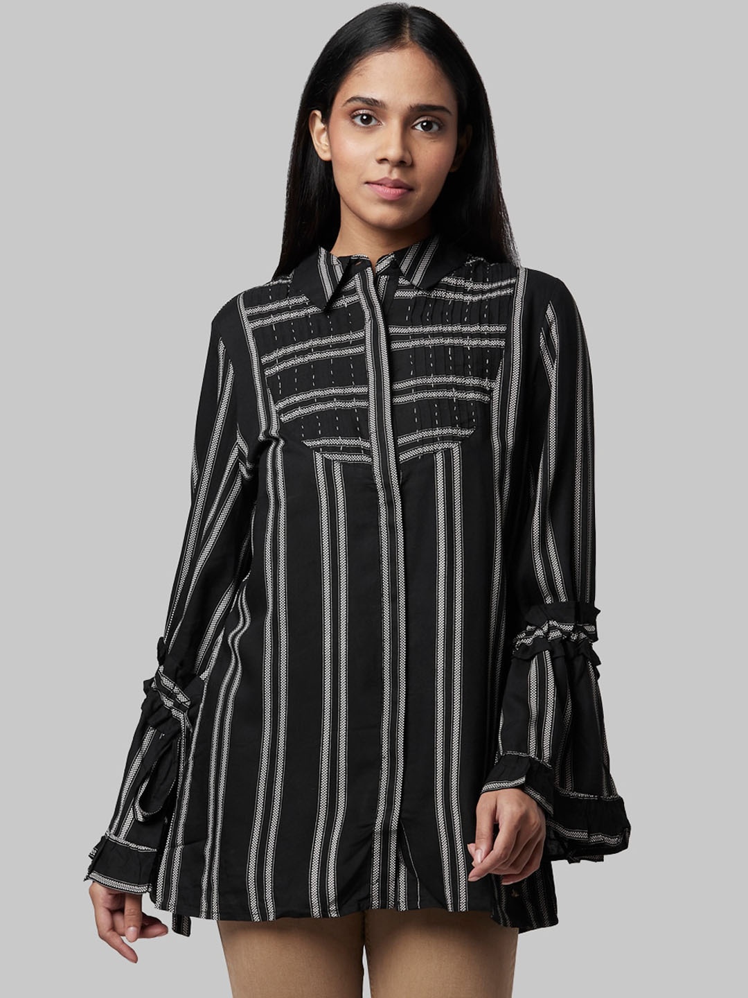 

Park Avenue Woman Women Black Striped Top