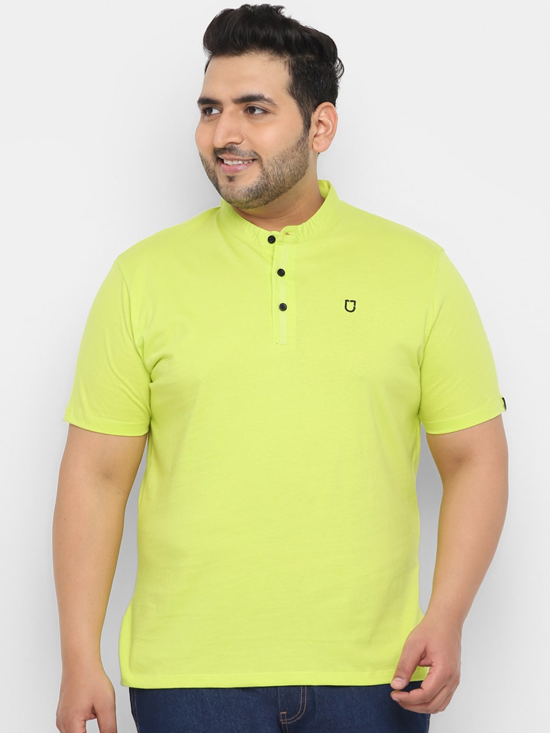 

Urbano Plus Men Yellow Solid Mandarin Collar T-shirt