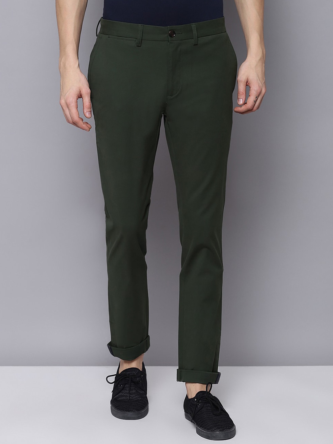 

BEN SHERMAN Men Green Skinny Fit Solid Chinos