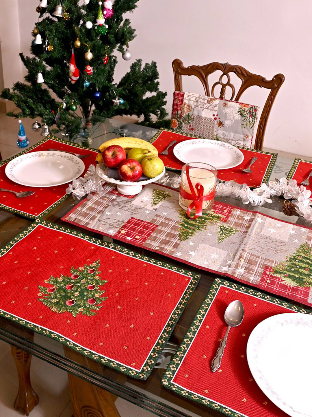 

AVI Living Red & Green 7 Pcs Xmas Tree Table Mat Set