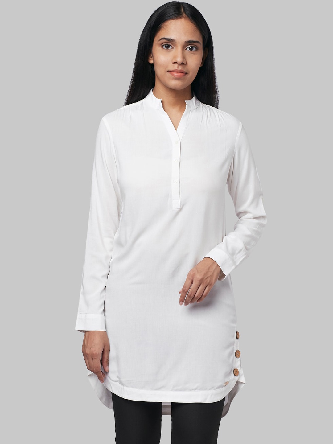 

Park Avenue Woman White Solid High-Low Longline Top