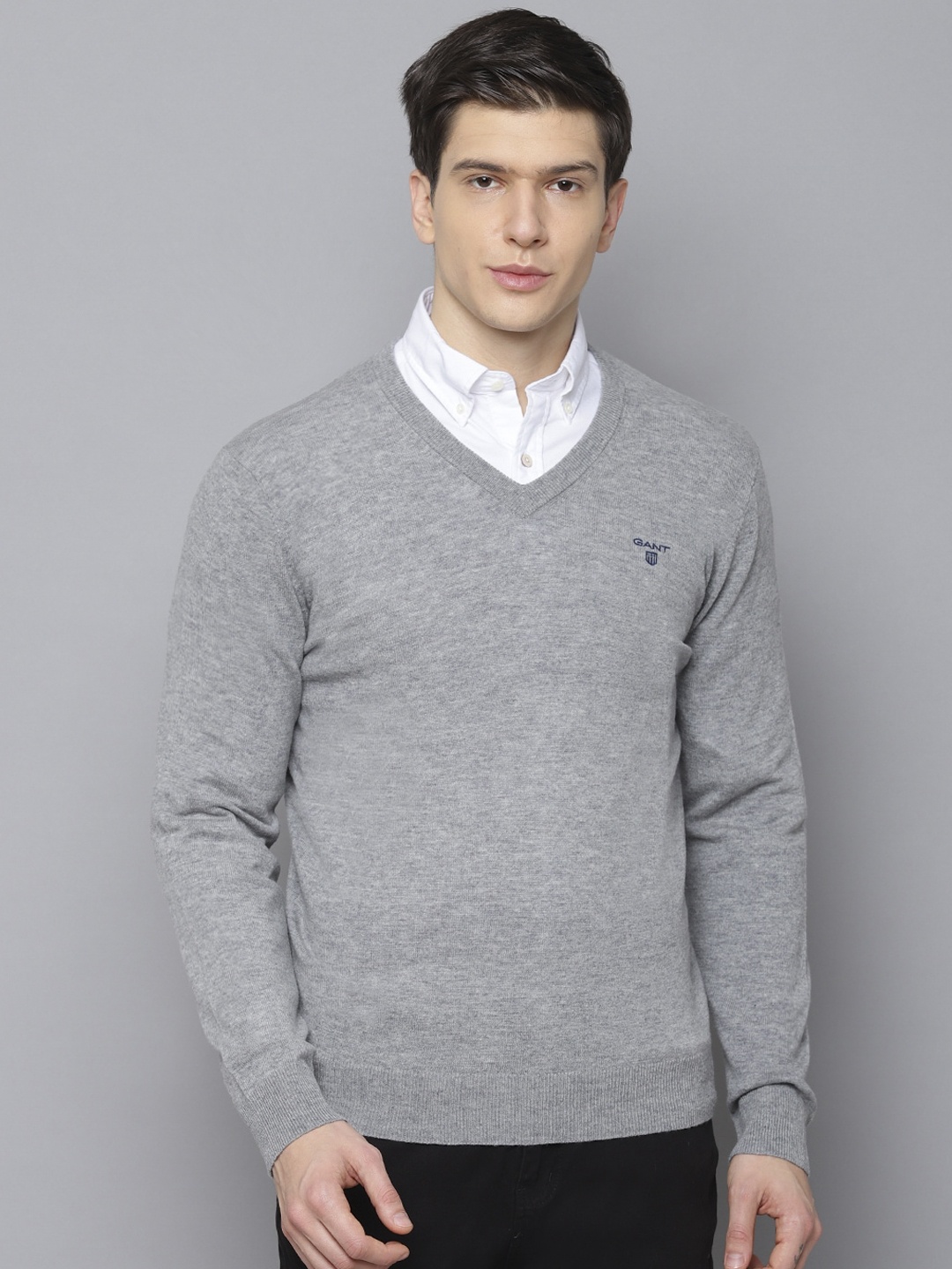 

GANT Men Grey Solid Pullover Sweater