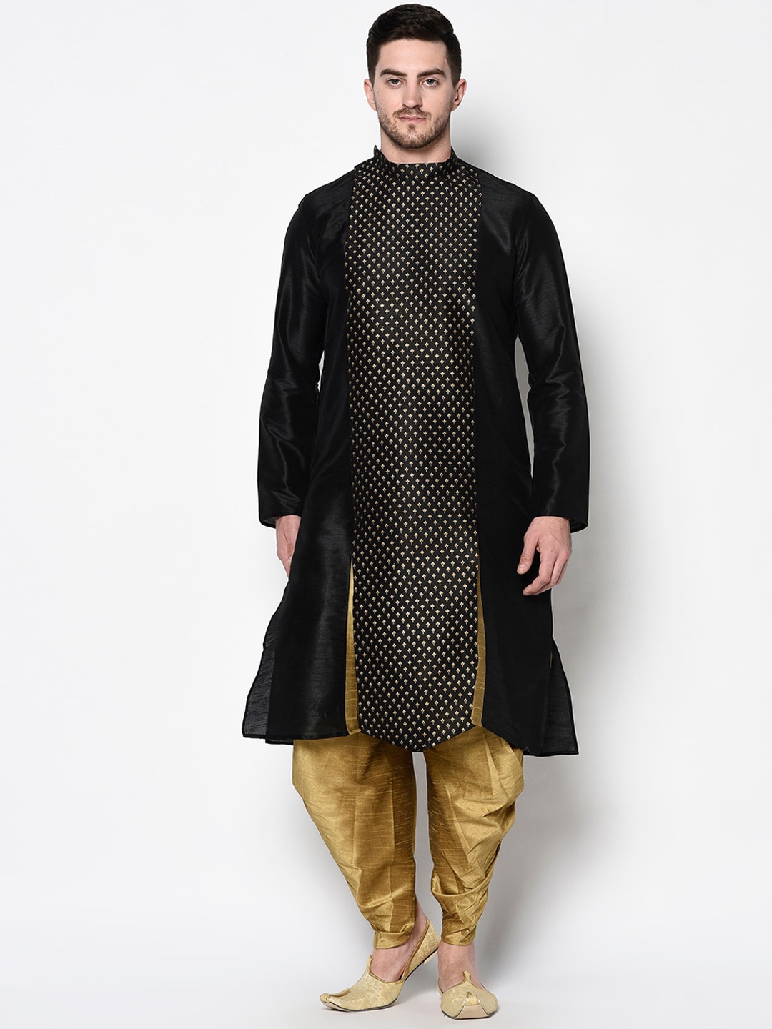 

DEYANN Men Black & Gold-Coloured Printed Kurta with Trousers