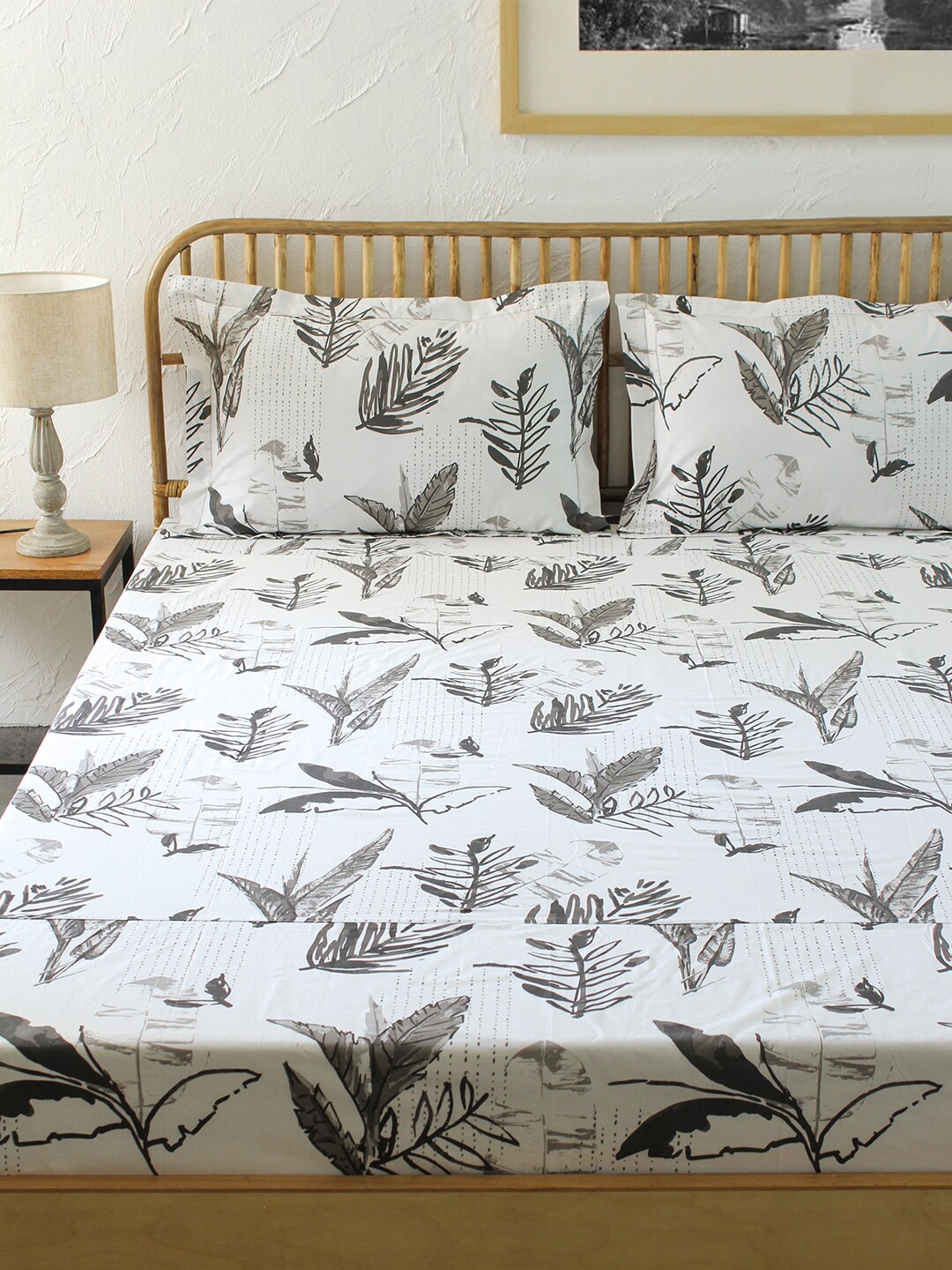 

House This White & Grey Printed 180 TC Double Queen Bedsheet & 2 Pillow Covers