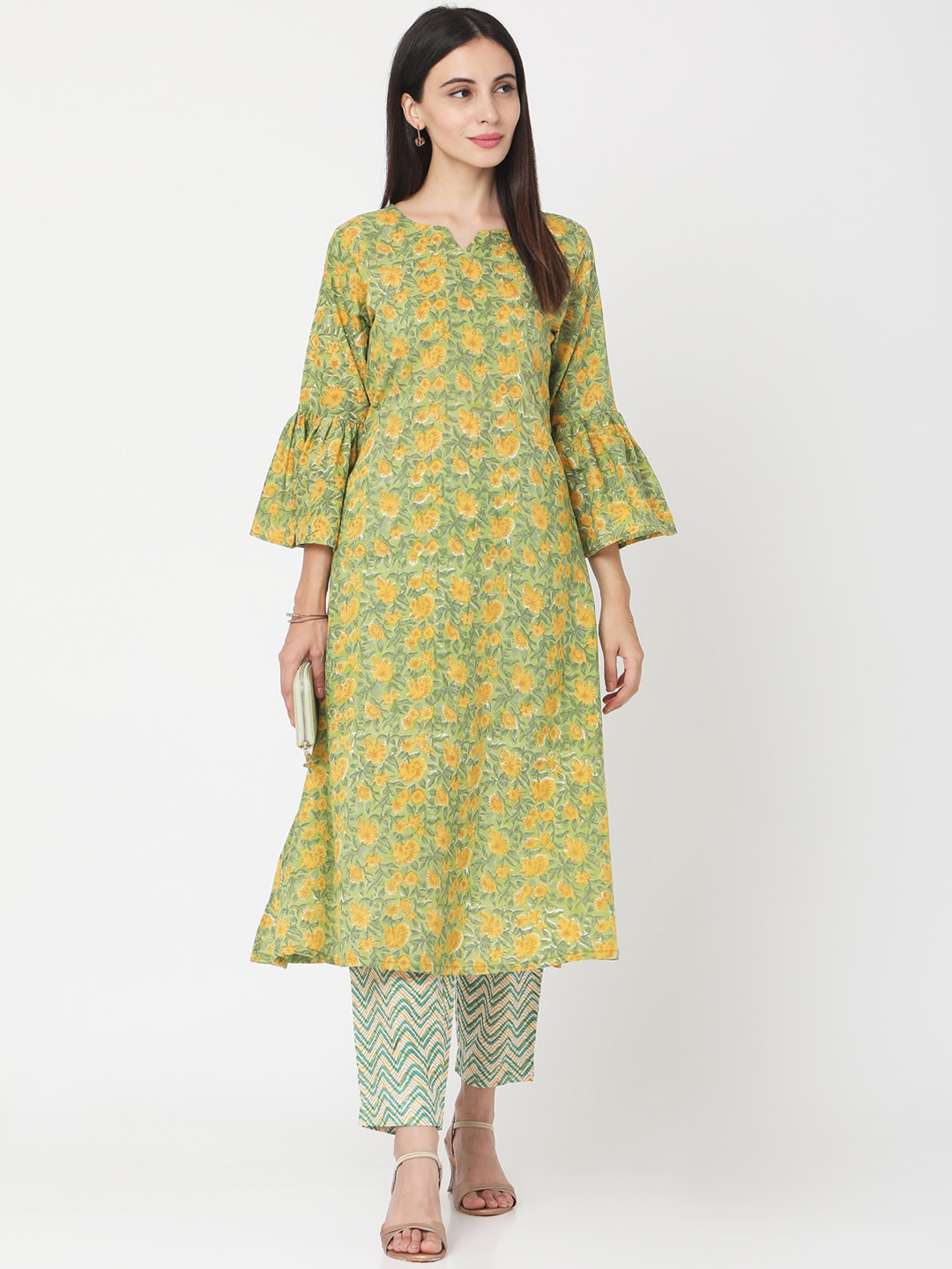 

Saanjh Women Green & Yellow Printed Kurta with Trousers