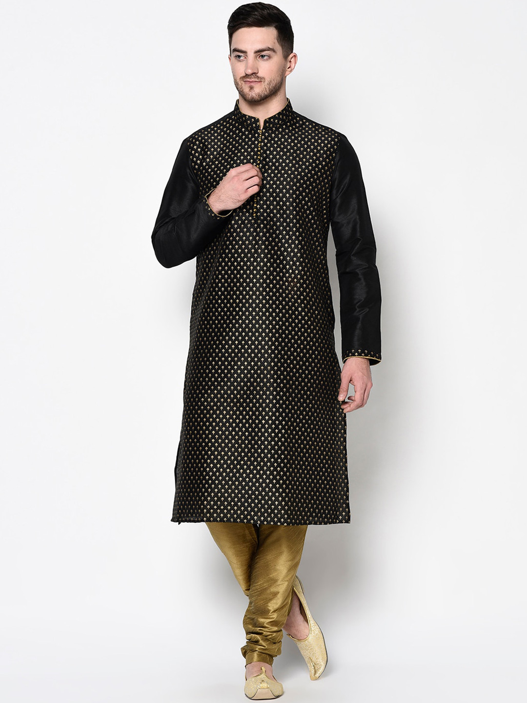 

DEYANN Men Black & Gold-Toned Printed Dupion Silk Kurta with Churidar