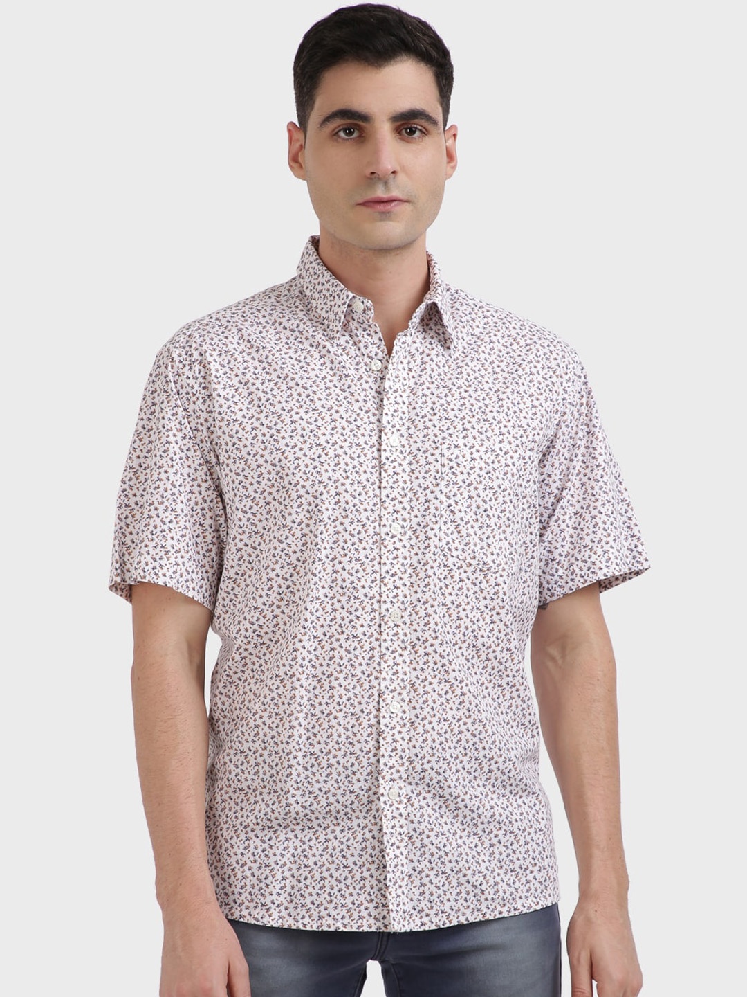 

ColorPlus Men Brown & White Regular Fit Floral Printed Casual Shirt