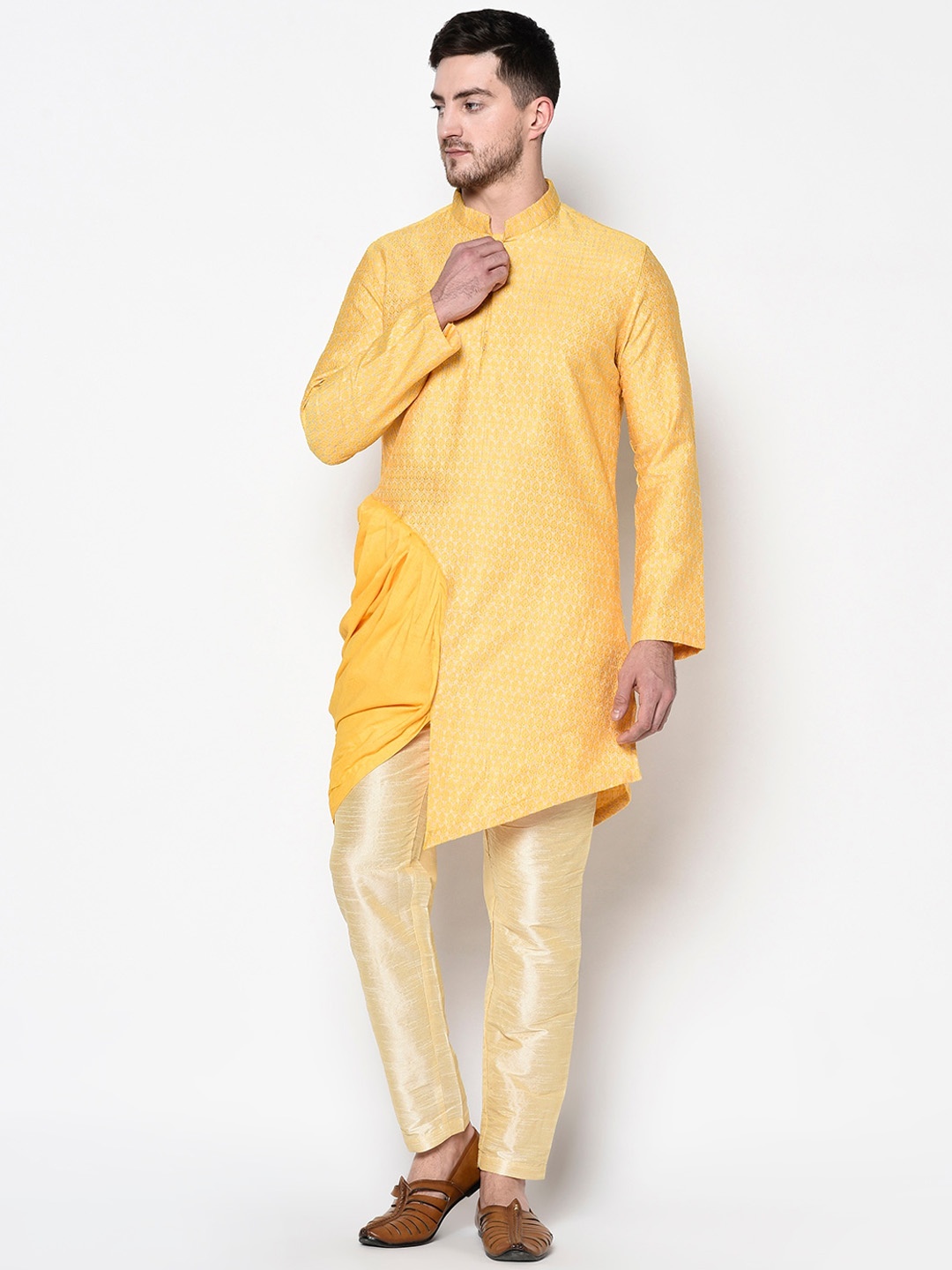 

DEYANN Men Yellow & Gold-Coloured Printed Kurta with Pyjamas
