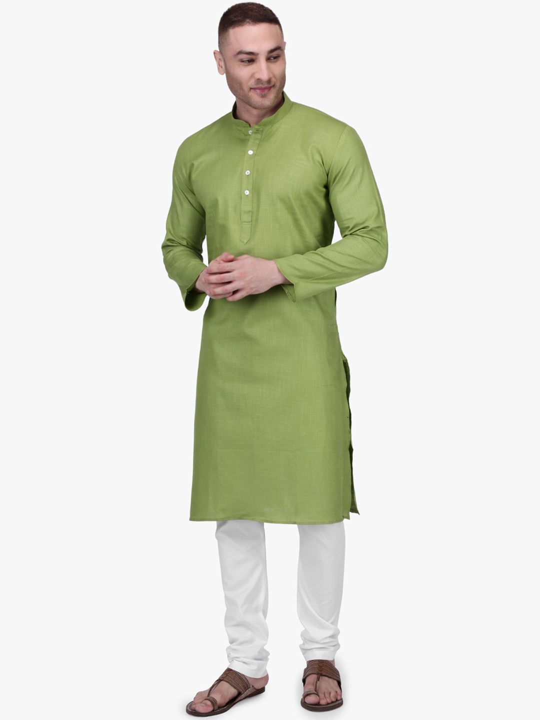 

RAJUBHAI HARGOVINDAS Men Green & White Solid Kurta with Churidar