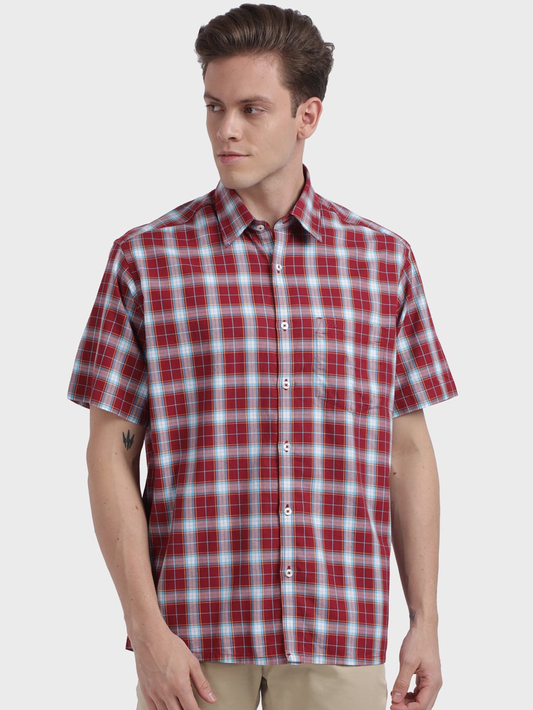 

ColorPlus Men Red Regular Fit Checked Casual Shirt