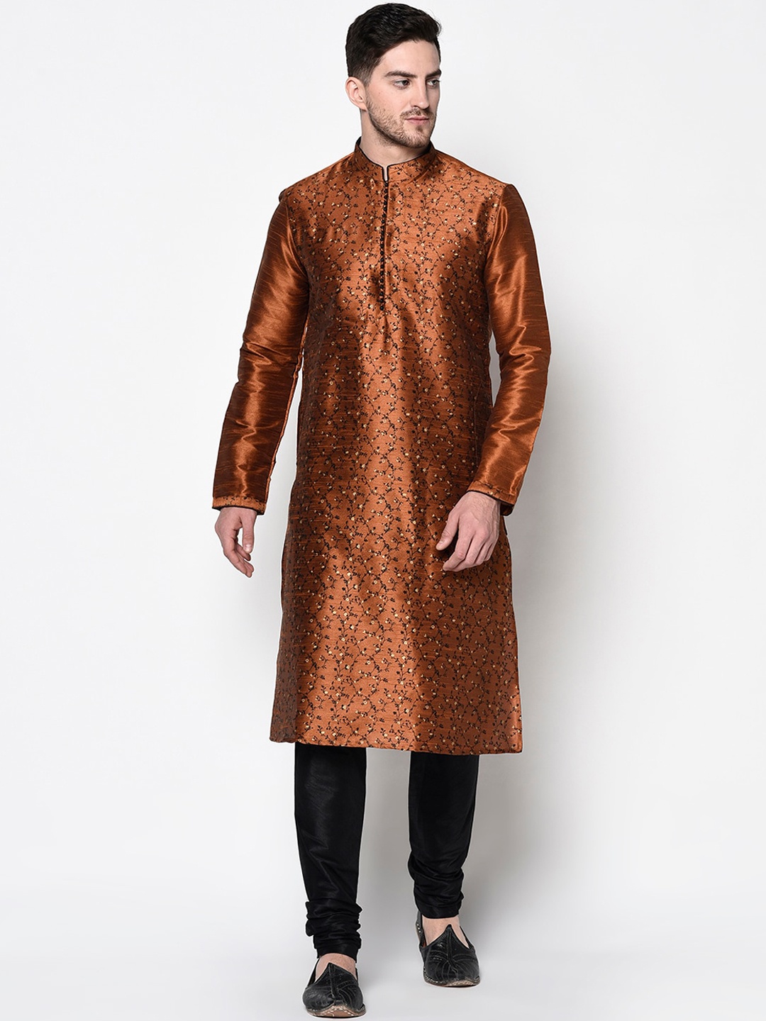 

DEYANN Men Brown & Black Printed Kurta with Churidar