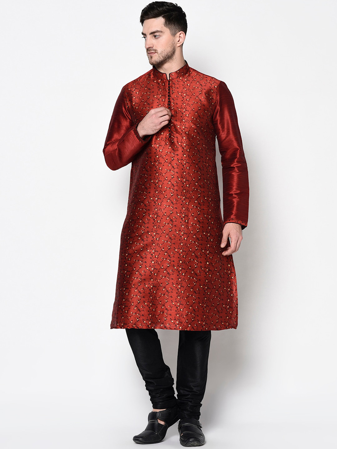 

DEYANN Men Maroon & Black Self Design Kurta with Pyjamas