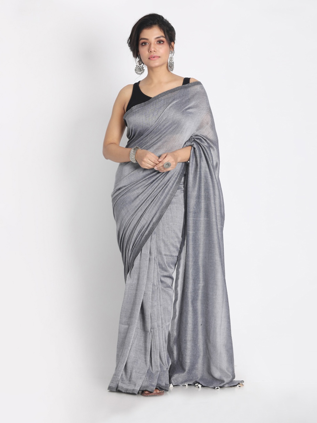 

Aryavart Grey Solid Pure Cotton Saree