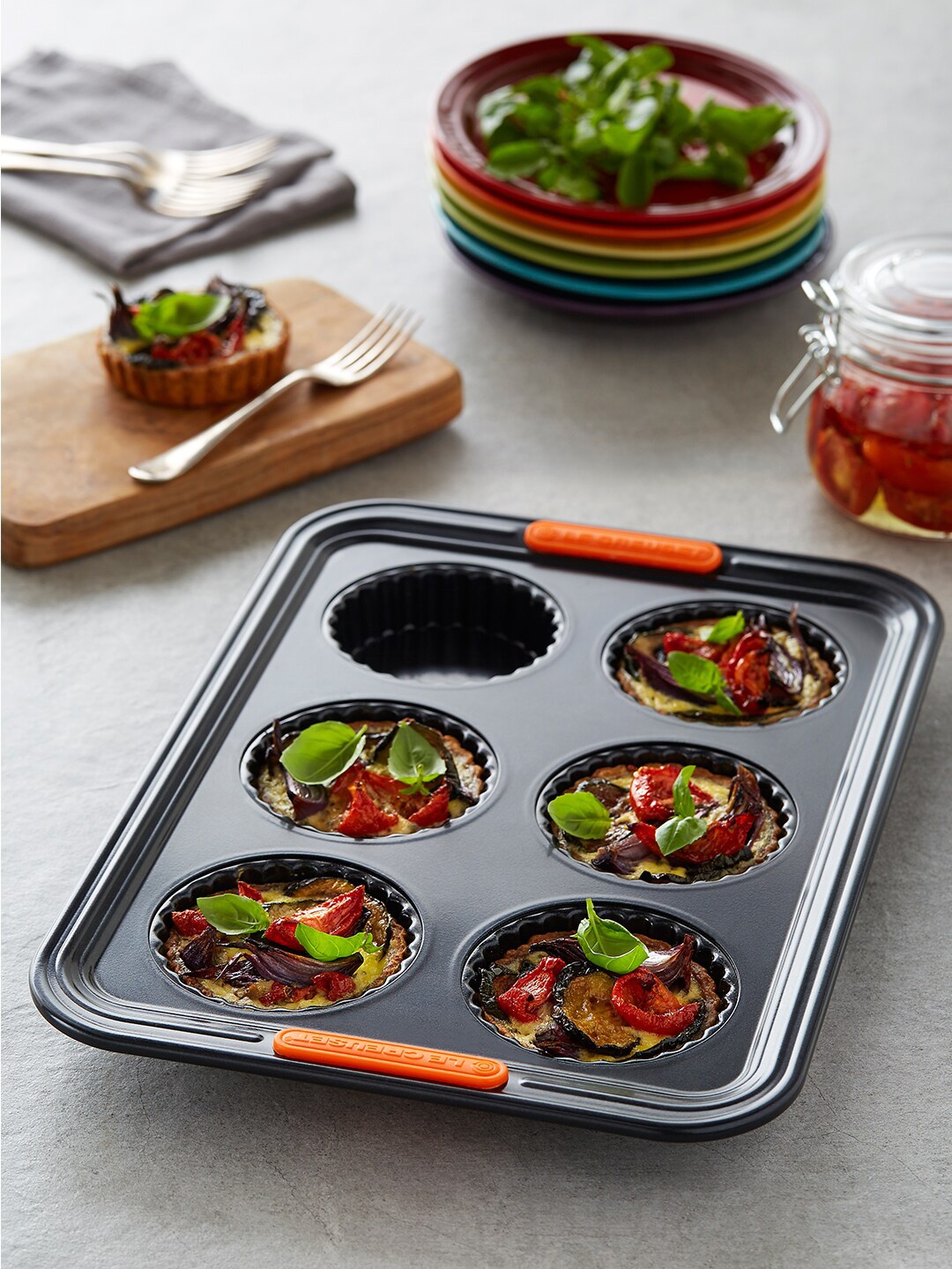 

LE CREUSET Black 6 Cup Muffin Baking Tart Tray