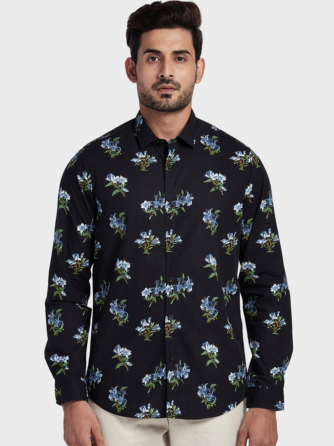 

ColorPlus Men Black & Blue Regular Fit Printed Casual Shirt