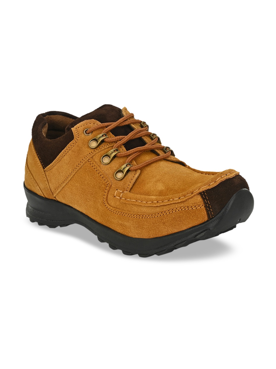 

BUCIK Men Tan Trekking Shoes