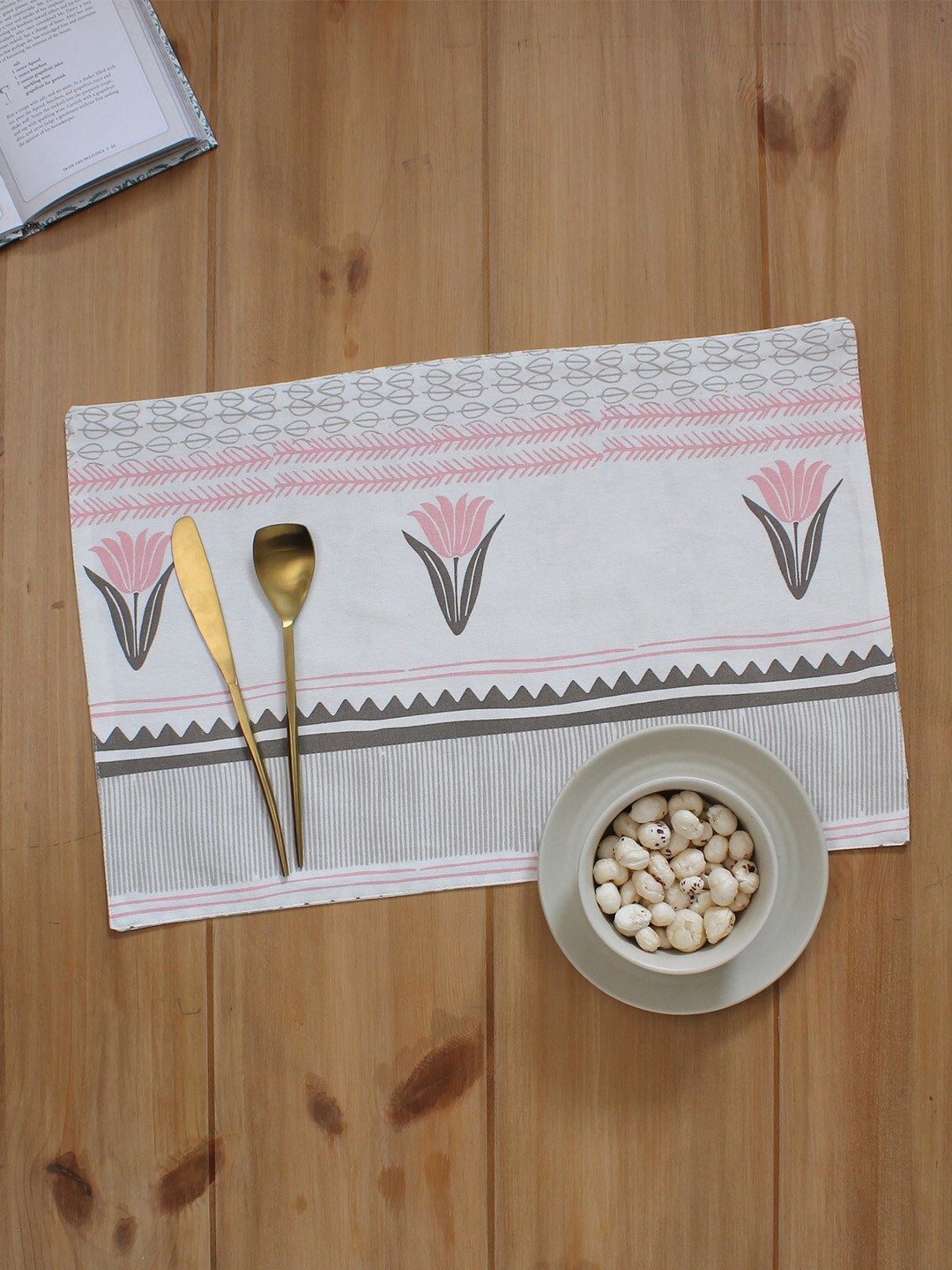 

House This Set Of 4 White & Pink Printed Table Placemats