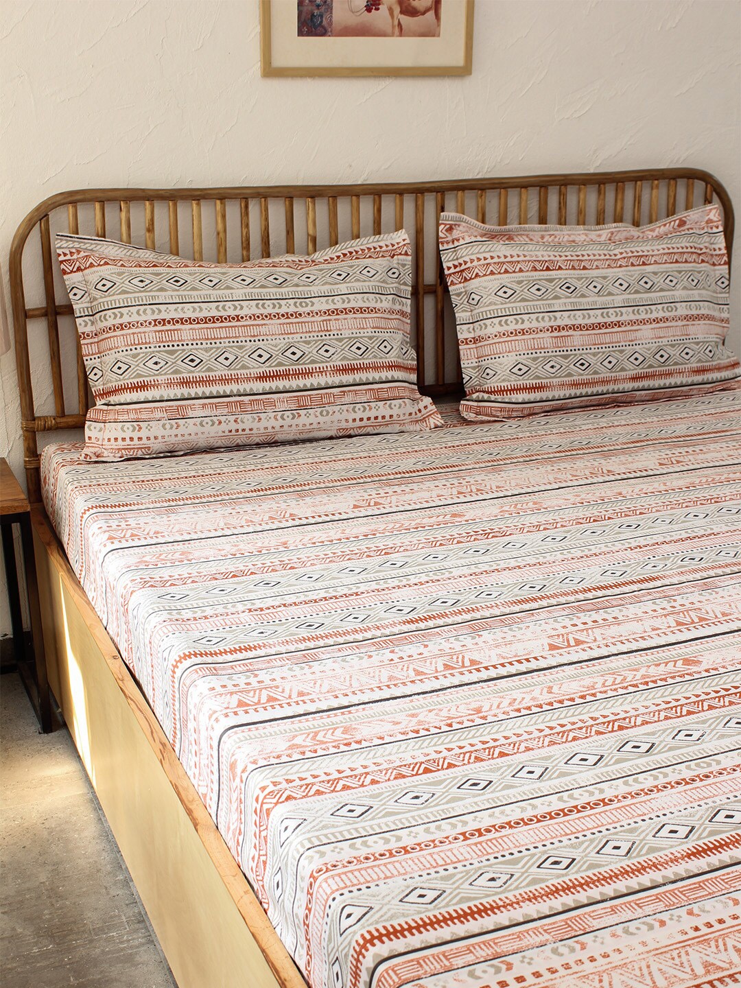 

House This Grey & Orange Abstract Printed 180TC Double Bed Cover With 2 Pillow Covers