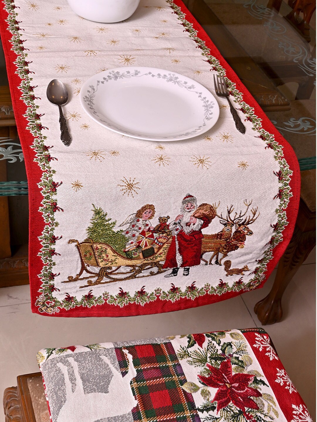 

AVI Living Red Santa Christmas Jaquard Woven Table Runner