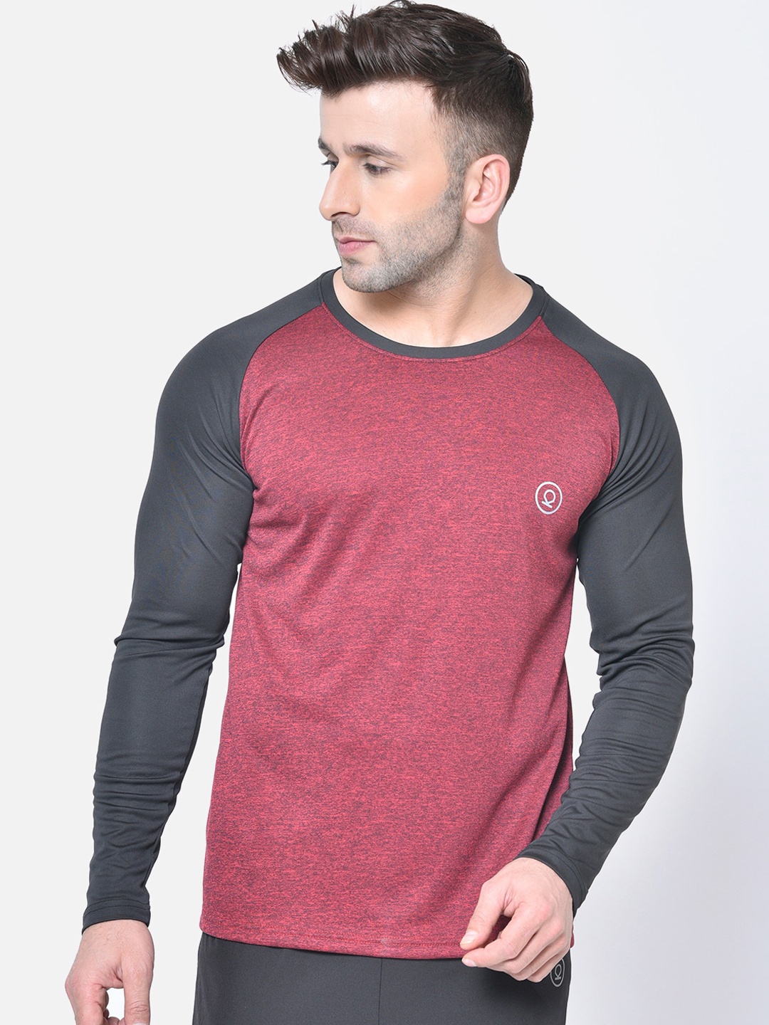 

CHKOKKO Men Maroon Colourblocked Round Neck Gym T -Shirt