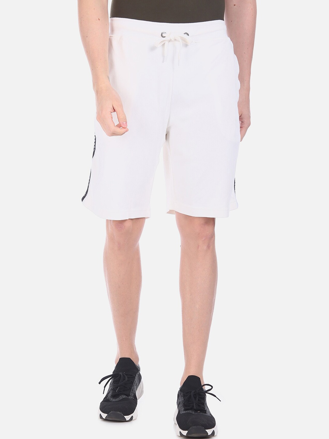 

Aeropostale Men White Solid Regular Fit Sports Shorts